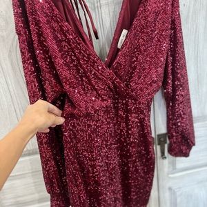 Red ✨✨✨✨ dress.